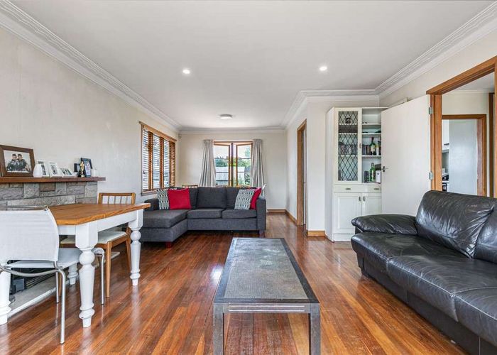  at 10 Paddington Street, Glen Innes, Auckland