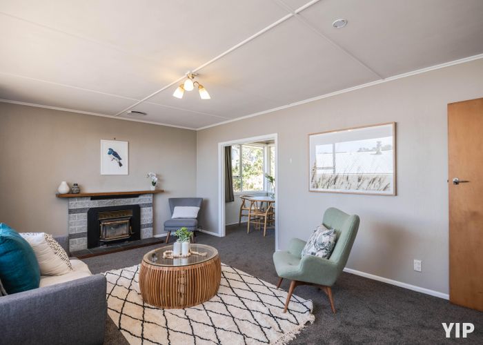 at 8 Link Road, Newlands, Wellington
