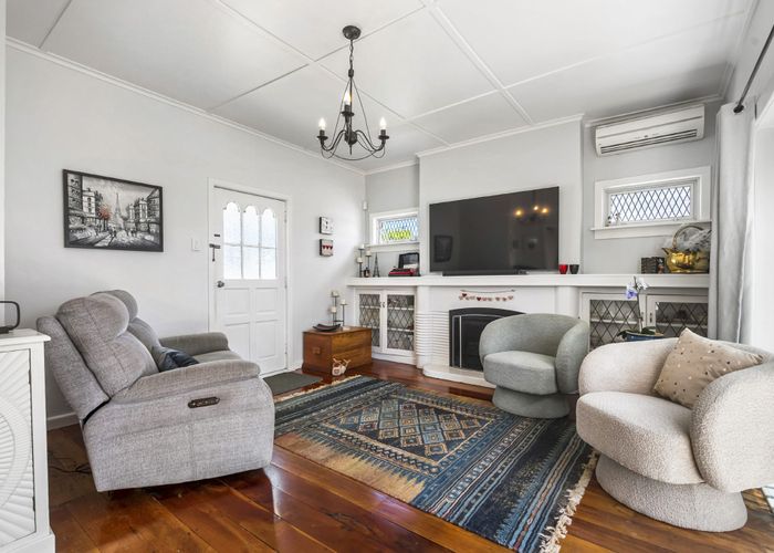  at 1/24 Toroa Street, Torbay, North Shore City, Auckland