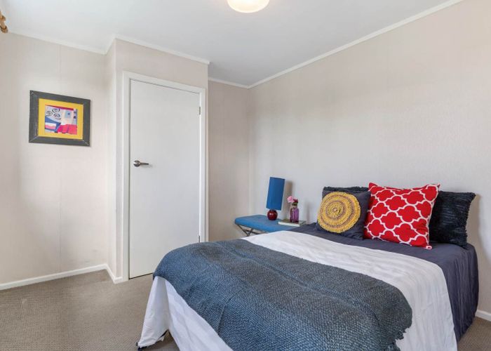  at 39  James Laurie Street, Henderson, Waitakere City, Auckland