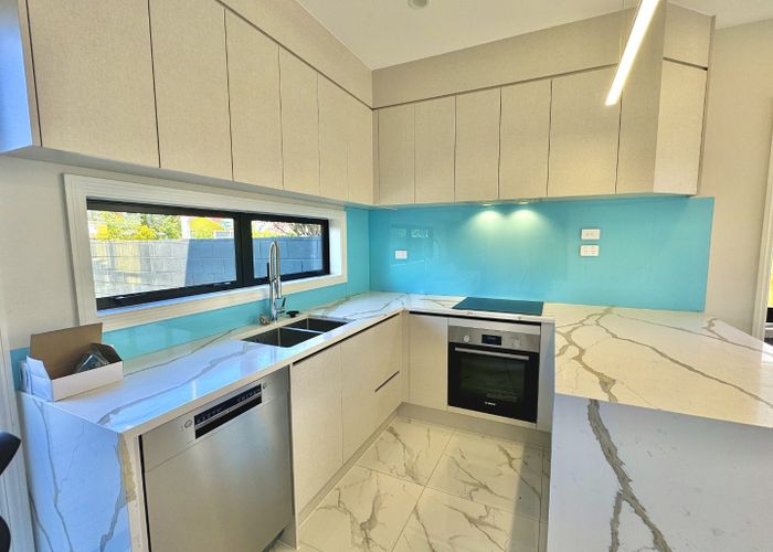  at 5/287 Massey Road, Mangere East, Manukau City, Auckland