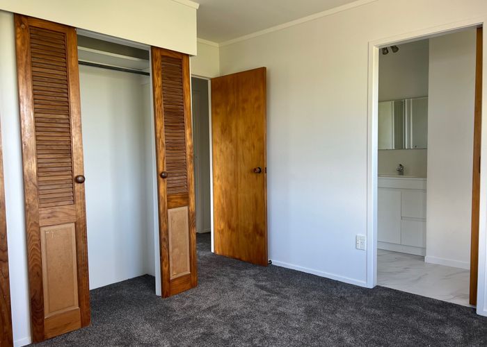  at 17 Sumich Pl, West Harbour, Waitakere City, Auckland