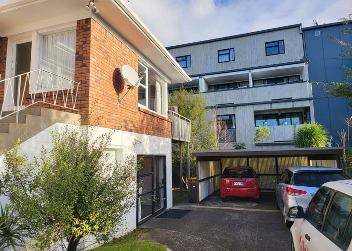  at 37A Lake Pupuke Drive, Takapuna, Auckland