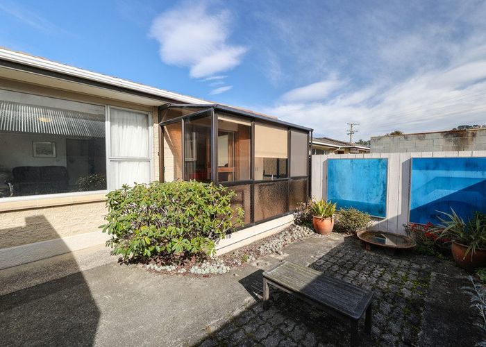  at 8 Nile Street, Saint Clair, Dunedin, Otago