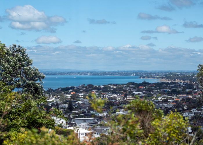  at 25 Castor Bay Road, Castor Bay, North Shore City, Auckland