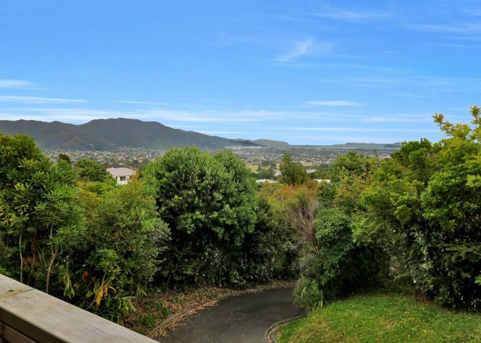  at 42 Major Drive, Kelson, Lower Hutt, Wellington