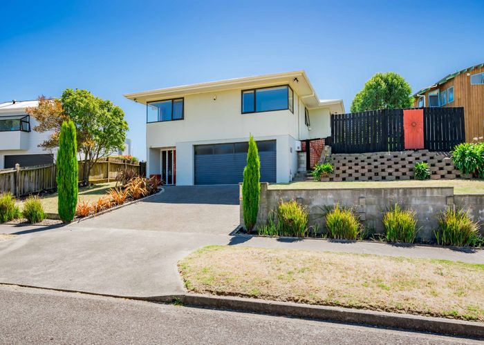  at 46 Hicks Crescent, Waikanae Beach, Waikanae