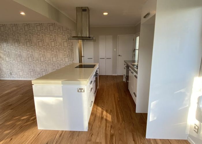  at 4 Redwood Drive, Massey, Auckland
