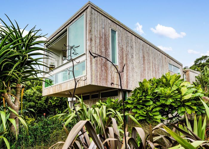  at 2 Berridge Road, Waimauku
