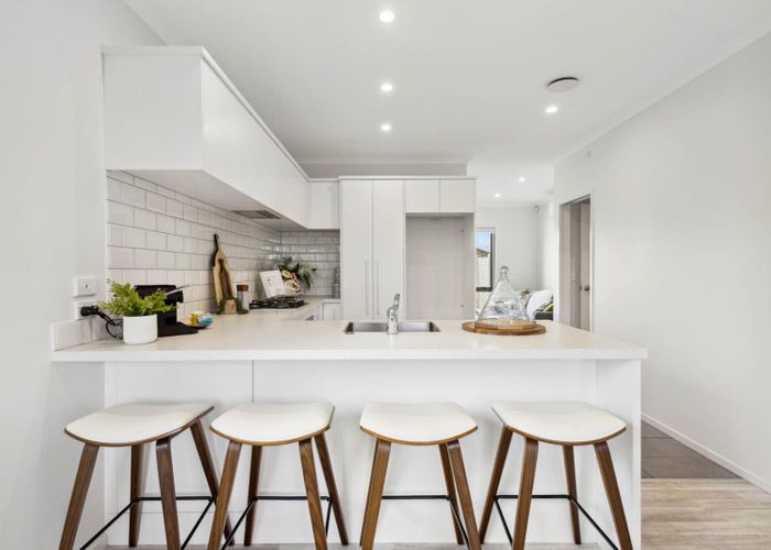 at 11 Nganui Avenue, Conifer Grove, Papakura, Auckland