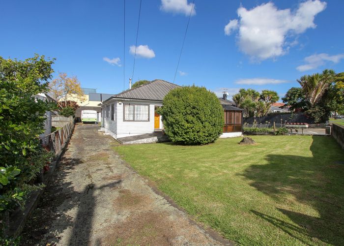  at 87 Oranga Avenue, Onehunga, Auckland