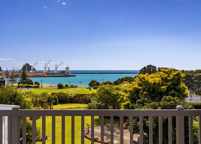  at 84 Whiteley Street, Moturoa, New Plymouth