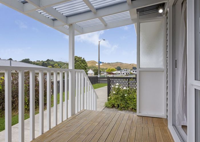  at 406 Warspite Avenue, Ascot Park, Porirua