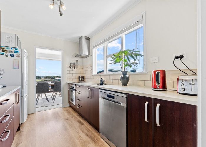  at 19 Rishworth Avenue, Stanmore Bay, Rodney, Auckland