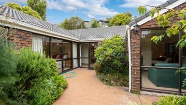  at 25 Garden Place, Glenleith, Dunedin