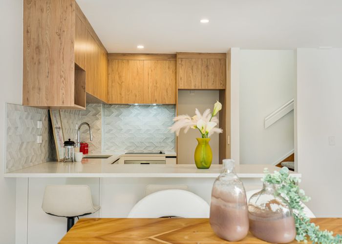  at 2/17 Auburn Street, Grafton, Auckland City, Auckland