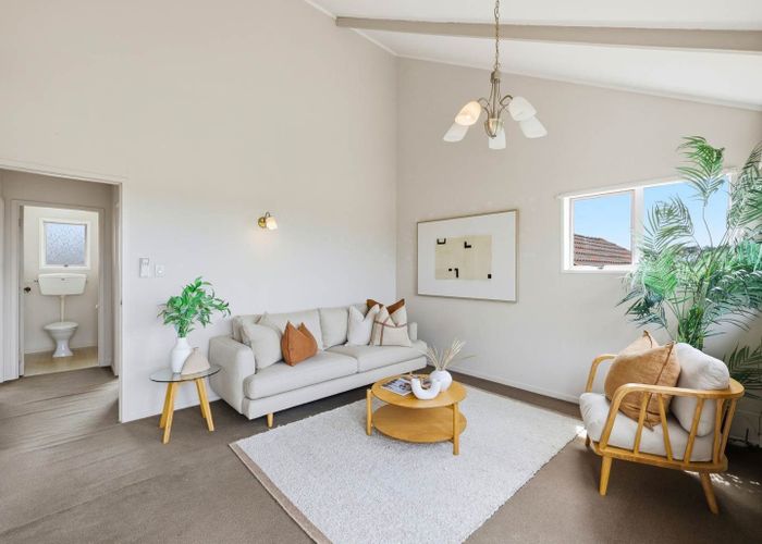  at 1/34 Shanaway Rise, Hillcrest, Auckland