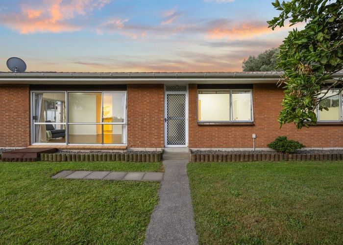  at 1&2/110 Celtic Crescent, Ellerslie, Auckland City, Auckland