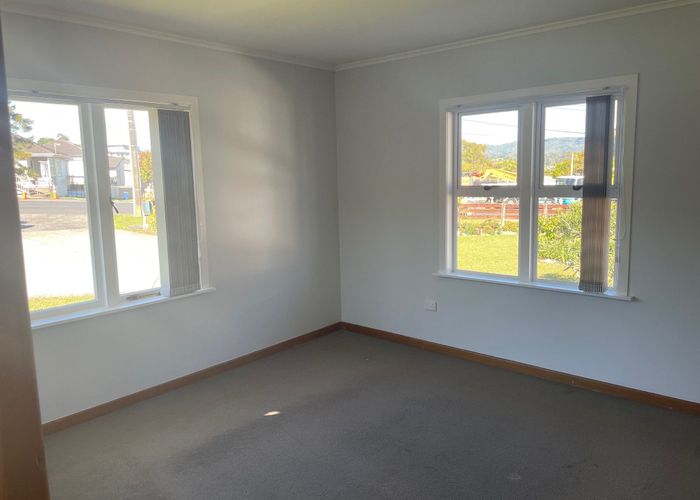  at 36 Awaroa Road, Sunnyvale, Waitakere City, Auckland