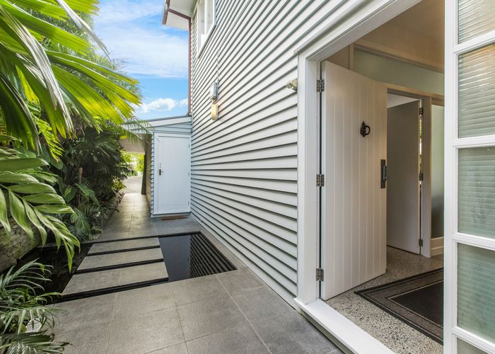  at 7 Sanders Avenue, Takapuna, Auckland