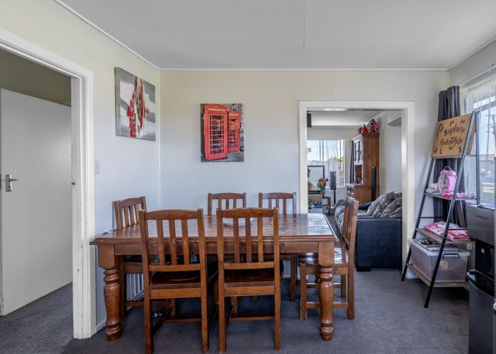  at 30 Hyde Street, Clifton, Invercargill