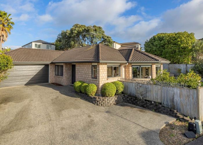  at 7 Durbin Court, Greenhithe, Auckland