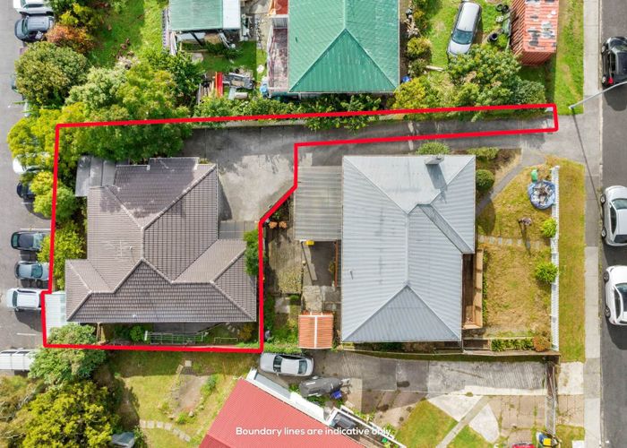 at 2/99 Bruce Road, Glenfield, North Shore City, Auckland