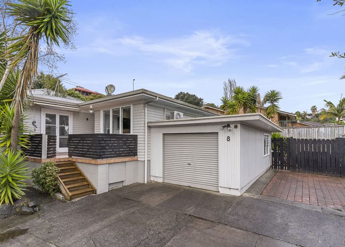  at 8 Robbies Road, Shelly Park, Auckland