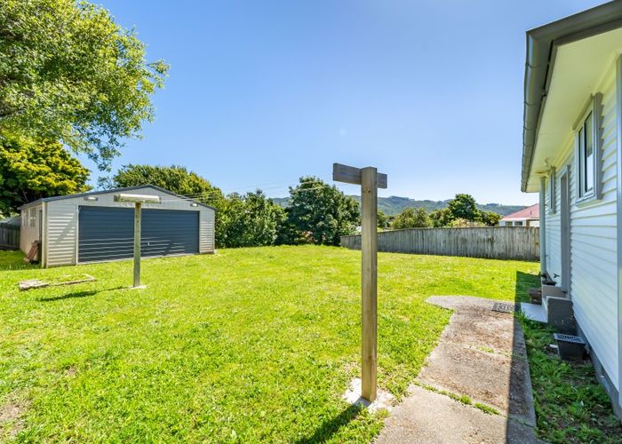  at 6 Mexted Crescent, Ranui, Porirua