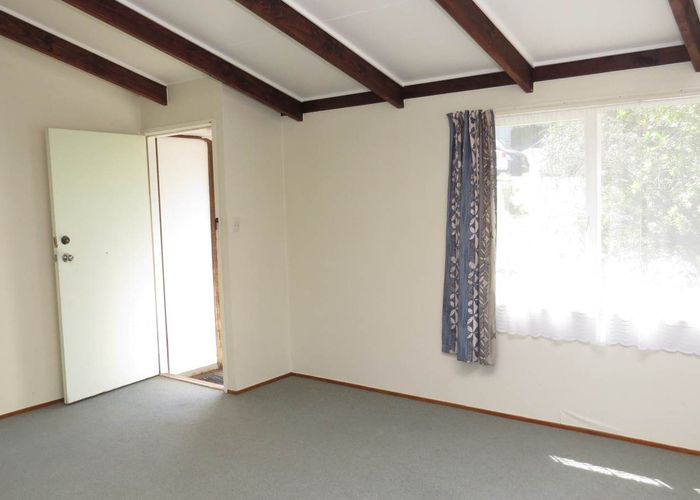  at 41 Girrahween Drive, Tōtara Vale, Auckland