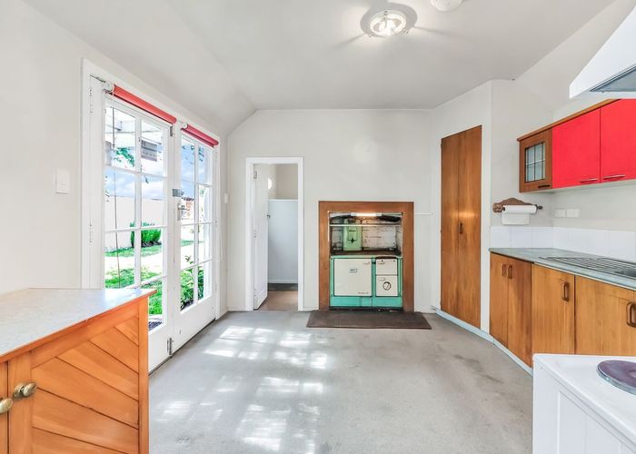  at 4 Farr Street, Coalgate