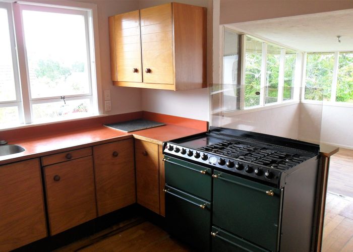  at 2 Boler Place, New Lynn, Waitakere City, Auckland