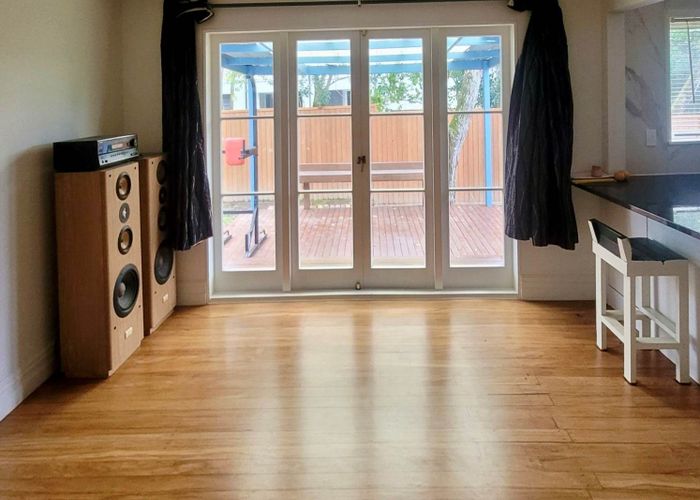  at 1/110 Lynwood Road, New Lynn, Waitakere City, Auckland