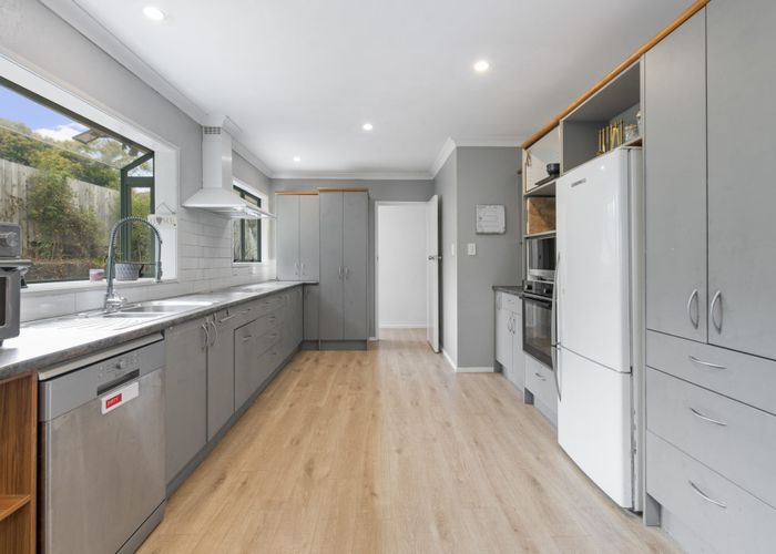  at 64B Uxbridge Road, Mellons Bay, Auckland