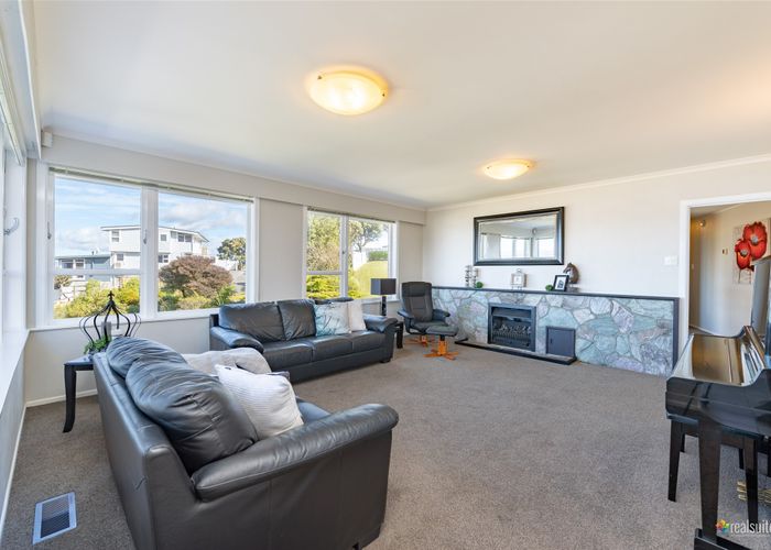  at 96 Dowse Drive, Maungaraki, Lower Hutt
