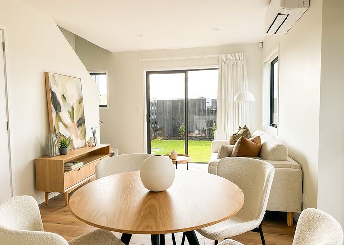  at Townhouse 17, 48 Moire Road, Massey, Waitakere City, Auckland