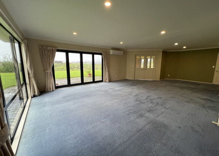  at 35 Ruapehu Drive, Fitzherbert, Palmerston North, Manawatu / Whanganui