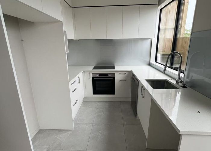  at 2/19 Kotahi Road, Mount Wellington, Auckland City, Auckland