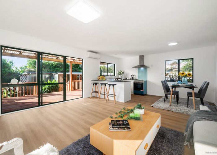  at 3A Mawney Road, Henderson, Waitakere City, Auckland