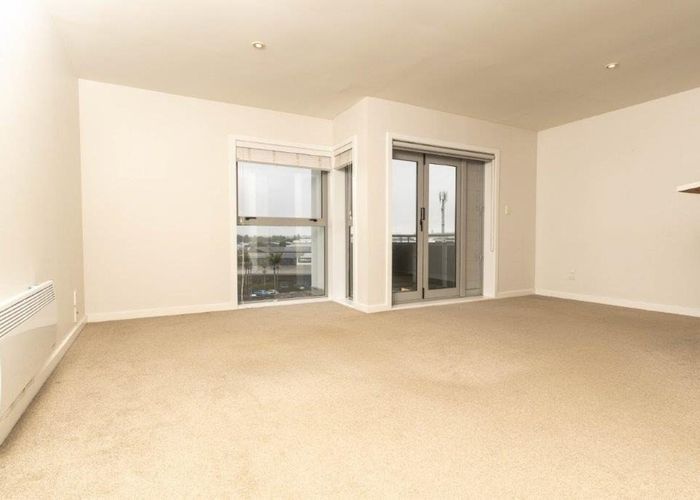  at 19/2 Western Springs Road, Morningside, Auckland City, Auckland