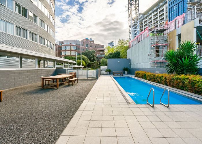  at 402/133 Beach Road, Auckland Central, Auckland