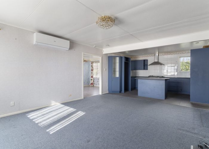  at 15 Roseville Street, New Windsor, Auckland