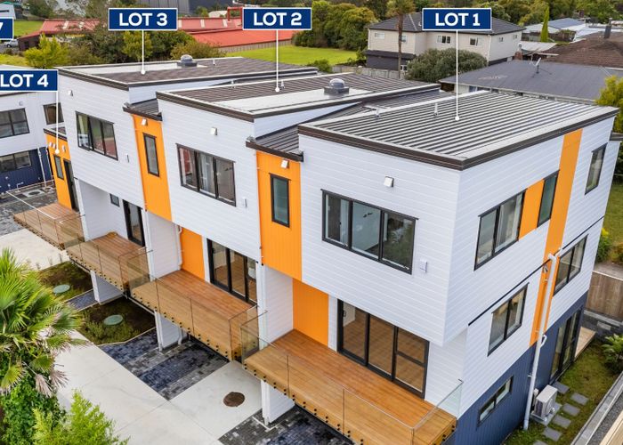 at 2,4/30 Woodford Ave, Henderson, Waitakere City, Auckland