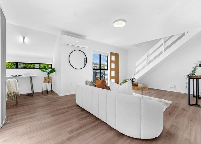  at 1/8 Priestley Drive, Bucklands Beach, Manukau City, Auckland