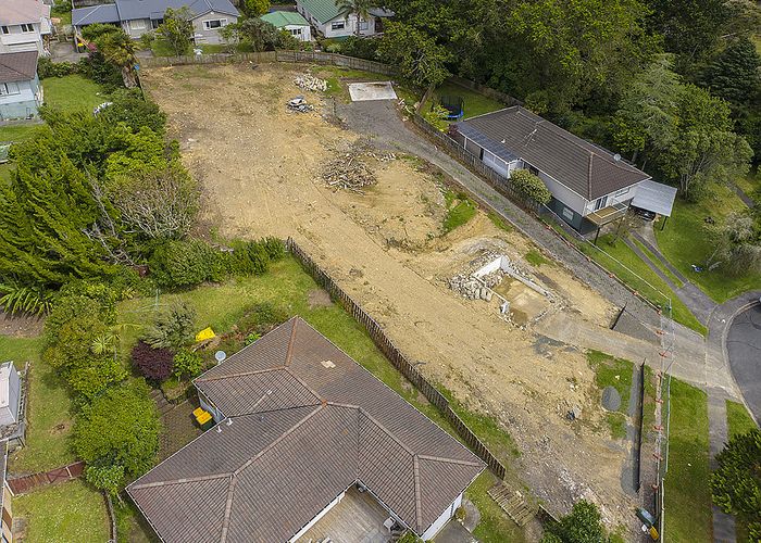 at 6 Embassy Place, Glenfield, Auckland