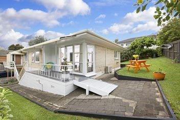  at 2/44 O'Halloran Road, Howick, Manukau City, Auckland