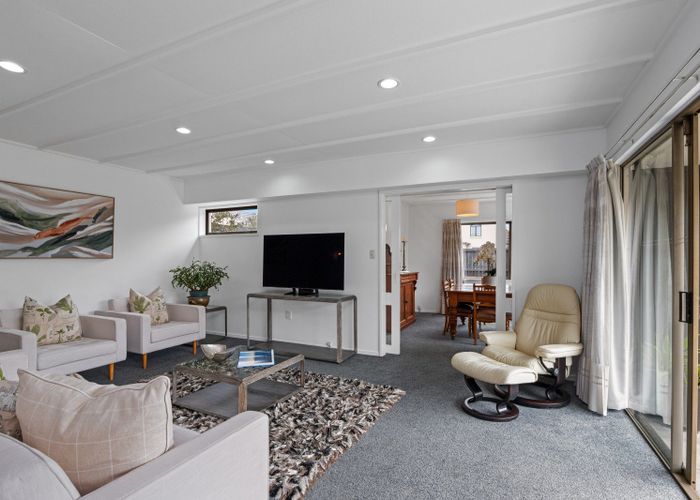  at 2/7 Highgate Avenue, Merivale, Christchurch