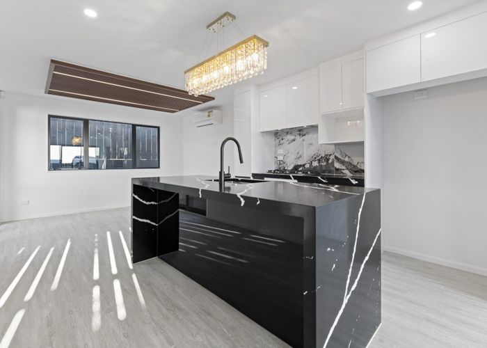  at 5/6 Pikitea Road, Mangere Bridge, Manukau City, Auckland
