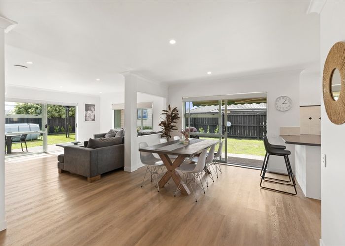  at 11 Checkerberry Court, Henderson, Auckland
