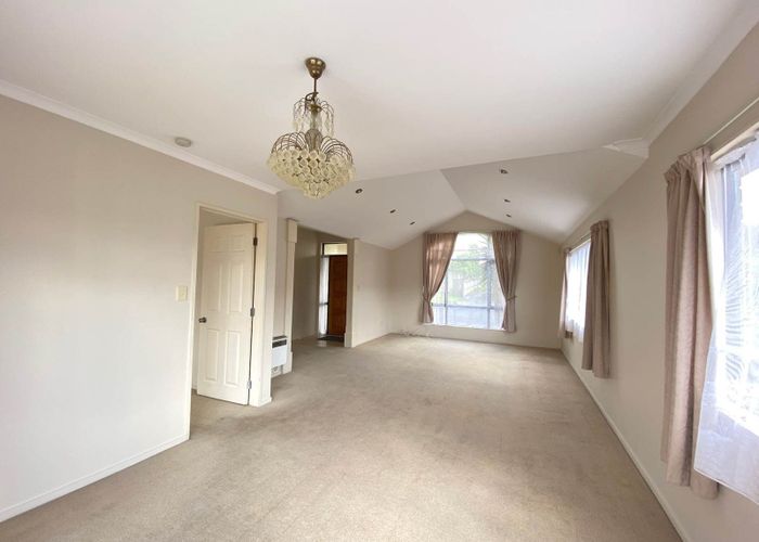  at 5 Adrigole Place, East Tamaki, Manukau City, Auckland